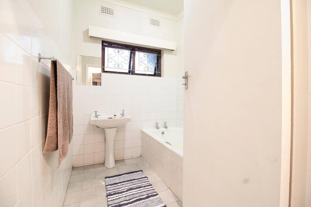 10 St Johns - House Villa พอร์ตเชพสโตน ภายนอก รูปภาพ